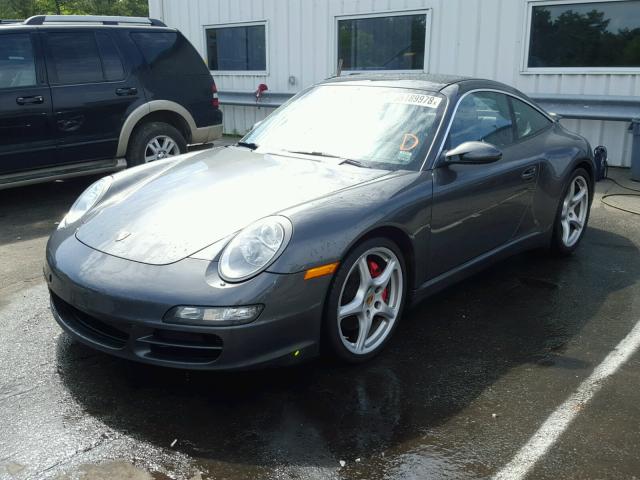 WP0BB29907S755339 - 2007 PORSCHE 911 TARGA GRAY photo 2