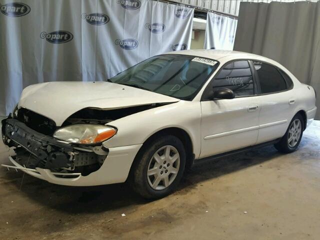 1FAFP53U27A139042 - 2007 FORD TAURUS SE WHITE photo 2