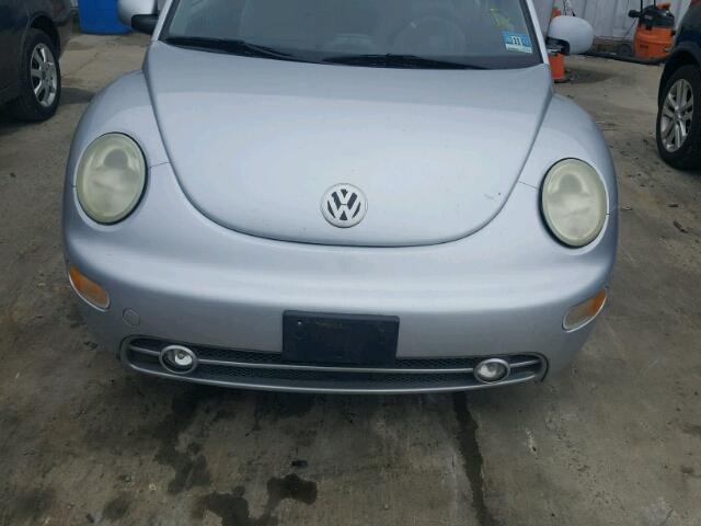 3VWCK21C62M427711 - 2002 VOLKSWAGEN NEW BEETLE 银色 照片 9