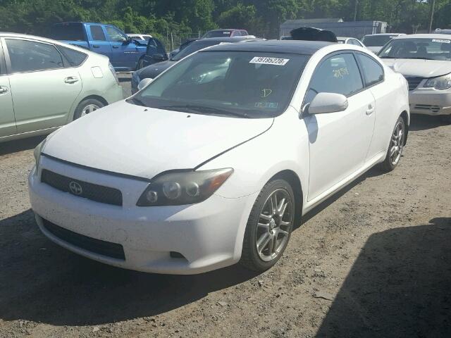 JTKDE167290298134 - 2009 TOYOTA SCION TC WHITE photo 2