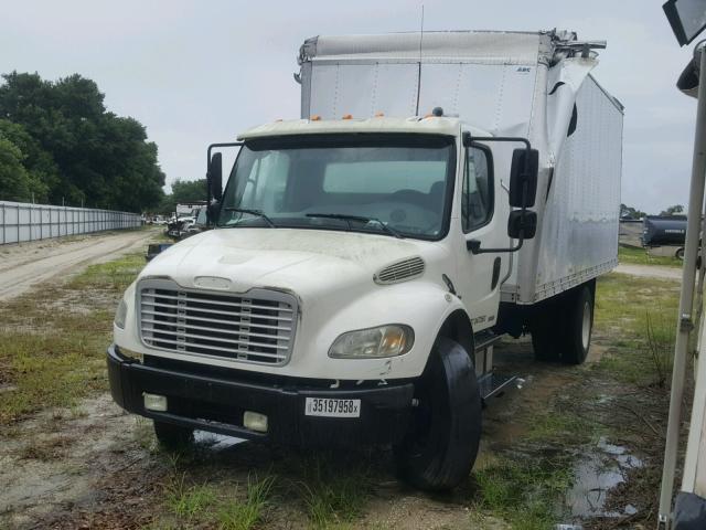 1FVACWDC37HY75706 - 2007 FREIGHTLINER M2 106 MED WHITE photo 2