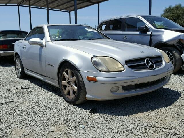 WDBKK49FX3F273397 - 2003 MERCEDES-BENZ SLK 230 KO SILVER photo 1