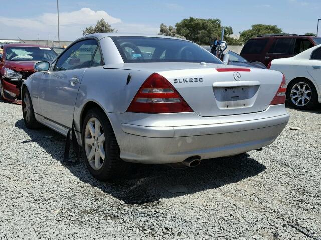 WDBKK49FX3F273397 - 2003 MERCEDES-BENZ SLK 230 KO SILVER photo 3