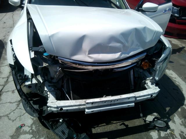 1HGCP3F88BA006151 - 2011 HONDA ACCORD EXL WHITE photo 7