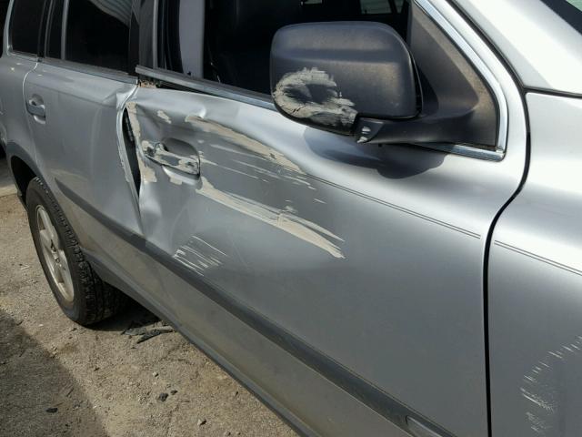 YV1CY592X51164326 - 2005 VOLVO XC90 SILVER photo 9