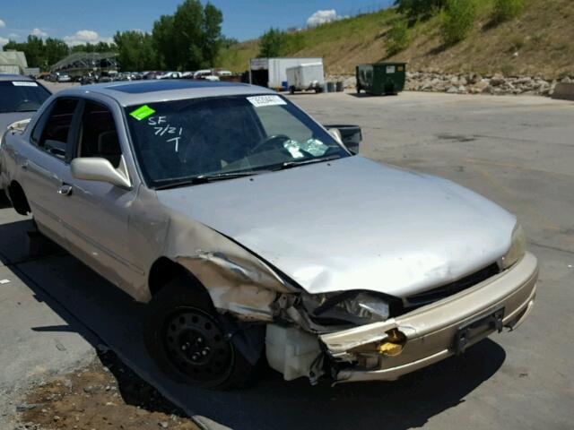 4T1SK12EXRU327542 - 1994 TOYOTA CAMRY LE GOLD photo 1