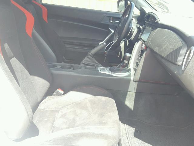 JF1ZNAA1XG8707033 - 2016 TOYOTA SCION FR-S თეთრი ფოტო 5