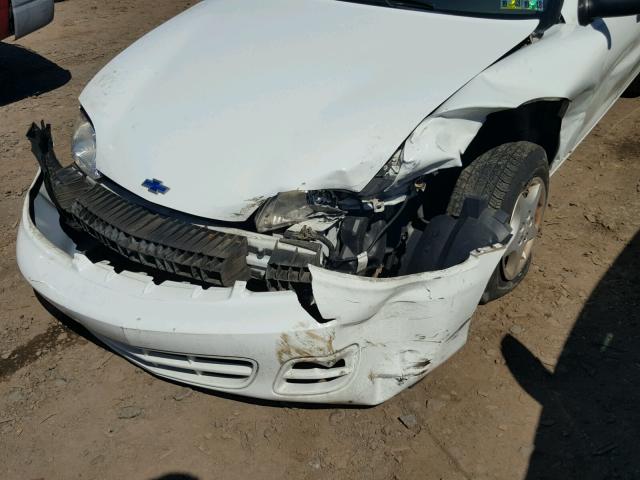 1G1JC524117215915 - 2001 CHEVROLET CAVALIER B WHITE photo 9