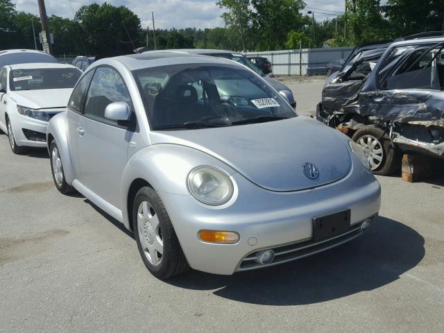 3VWCD21C7YM417501 - 2000 VOLKSWAGEN NEW BEETLE 银色 照片 1