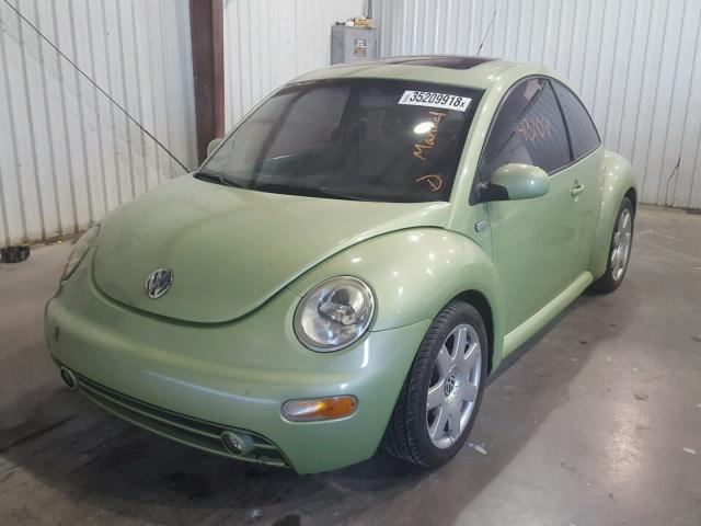 3VWDD21C61M443579 - 2001 VOLKSWAGEN NEW BEETLE GREEN photo 2