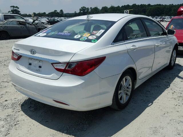 5NPEB4AC9DH697029 - 2013 HYUNDAI SONATA GLS WHITE photo 4