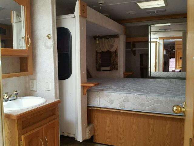 4YDF2882X14055927 - 2001 KEYSTONE MONTANA WHITE photo 6