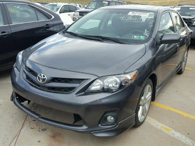 2T1BU4EEXDC078516 - 2013 TOYOTA COROLLA BA GRAY photo 2