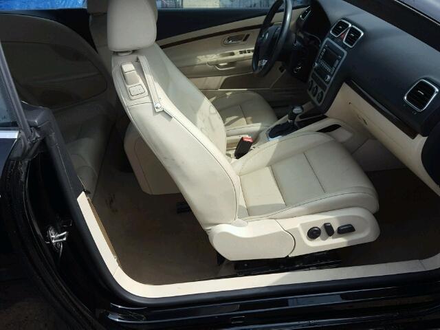 WVWFA71F08V044372 - 2008 VOLKSWAGEN EOS LUX 黑色 照片 5
