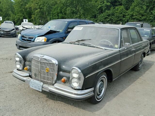 35215107 - 1967 MERCEDES-BENZ 250C GREEN photo 2