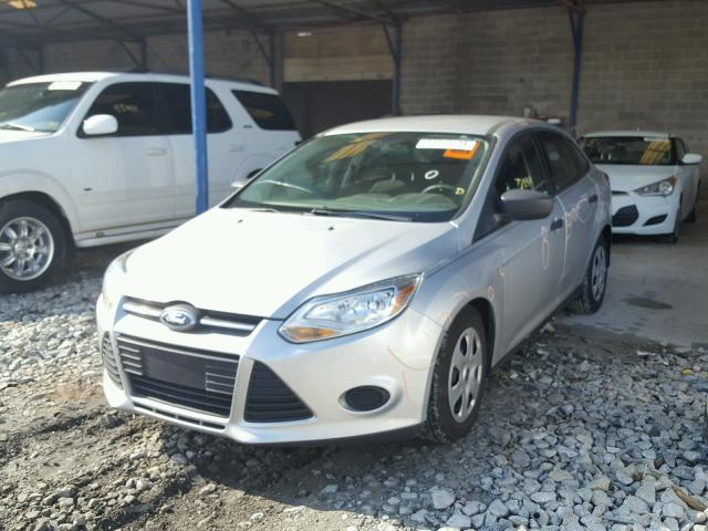 1FAHP3E29CL371595 - 2012 FORD FOCUS S SILVER photo 2