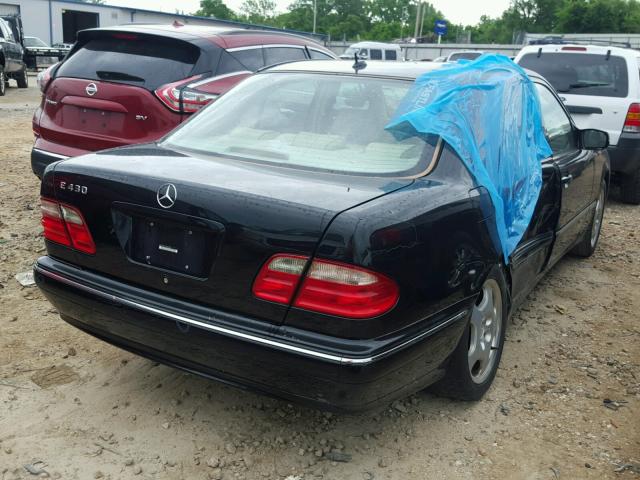 WDBJF70J11X052409 - 2001 MERCEDES-BENZ E 430 BLACK photo 4