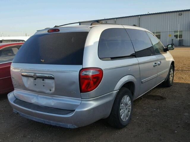 2C4GT44RX5R179672 - 2005 CHRYSLER TOWN & CTY SILVER photo 4