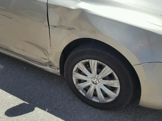 3VW2K7AJ0CM461393 - 2012 VOLKSWAGEN JETTA BASE 金色 照片 9