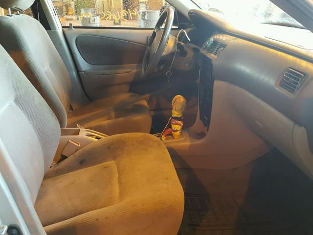 1Y1SK52872Z402384 - 2002 CHEVROLET GEO PRIZM 银色 照片 5