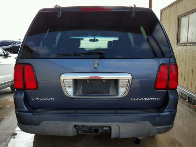 5LMFU27R73LJ30643 - 2003 LINCOLN NAVIGATOR Niebieski zdjęcie 9