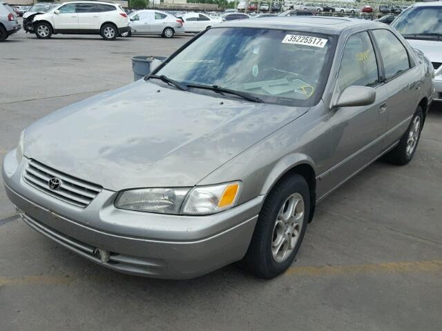 4T1BF22K9VU037464 - 1997 TOYOTA CAMRY BEIGE photo 2