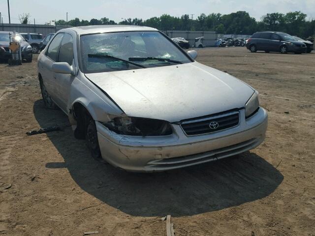 4T1BF28K4YU114110 - 2000 TOYOTA CAMRY LE 银色 照片 1