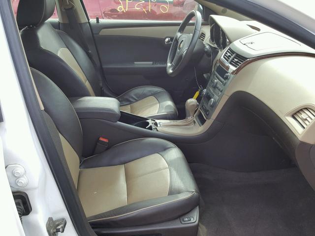 1G1ZE5EU4BF358597 - 2011 CHEVROLET MALIBU LTZ WHITE photo 5
