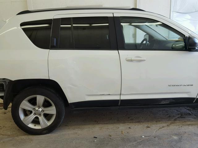 1C4NJDBB8CD625798 - 2012 JEEP COMPASS SP WHITE photo 9