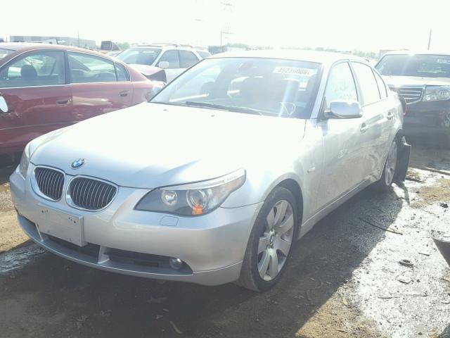 WBANF73527CC34606 - 2007 BMW 530 XI SILVER photo 2