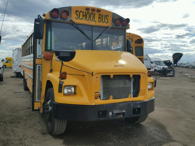 4UZ6CFBA31CG43421 - 2001 FREIGHTLINER CHASSIS FS YELLOW photo 1