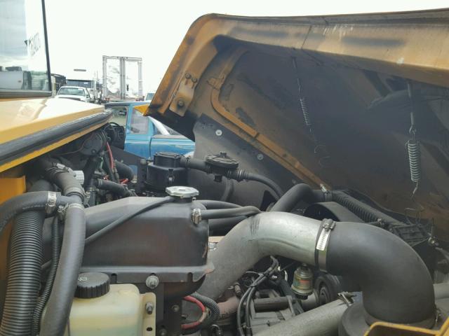 4UZ6CFBA31CG43421 - 2001 FREIGHTLINER CHASSIS FS 黄色 照片 7