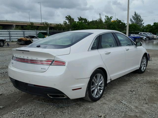 3LN6L2LU1ER821722 - 2014 LINCOLN MKZ HYBRID WHITE photo 4