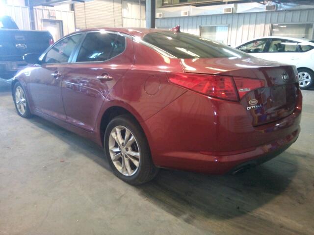 5XXGM4A78DG114354 - 2013 KIA OPTIMA LX RED photo 3