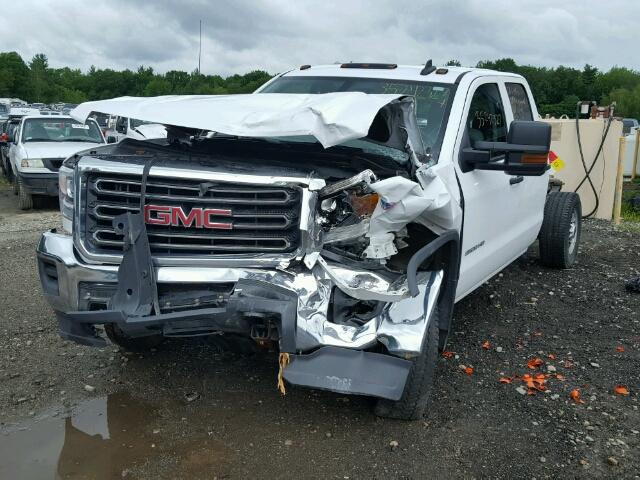 1GD22XEGXFZ508347 - 2015 GMC SIERRA K25 WHITE photo 2