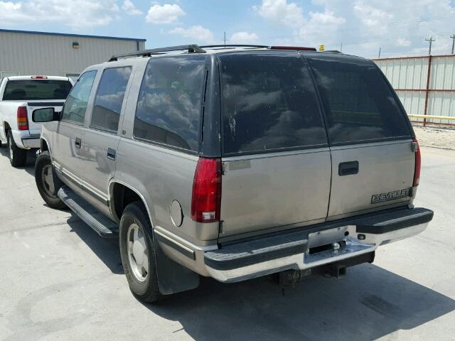 1GNEK13R8XJ327273 - 1999 CHEVROLET TAHOE BROWN photo 3