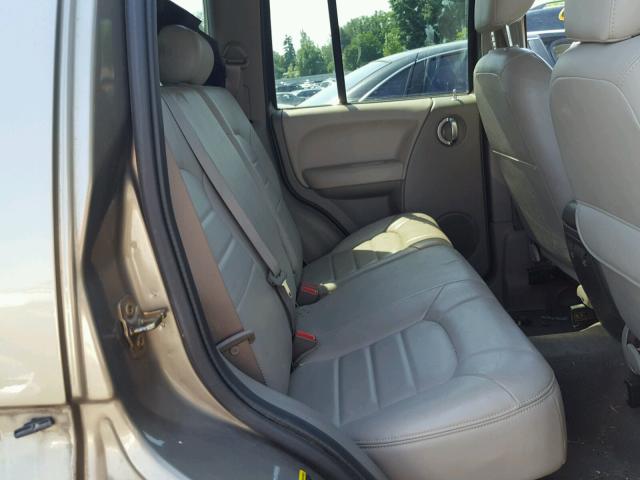 1J8GL38K43W584782 - 2003 JEEP LIBERTY RE 棕色 照片 6