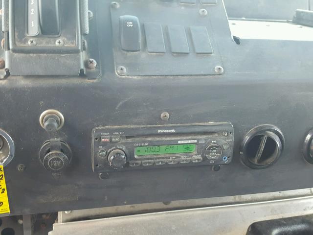 5B4LFG2E3B3443716 - 2011 WORKHORSE CUSTOM CHASSIS COMMERCIAL თეთრი ფოტო 9