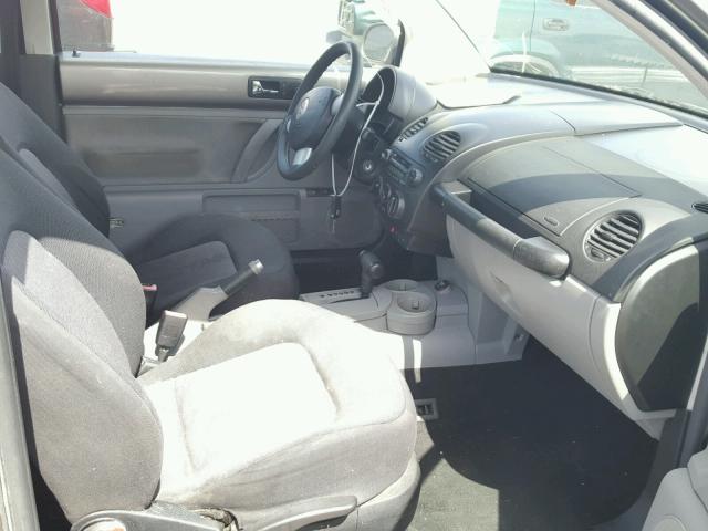 3VWBK21C93M426923 - 2003 VOLKSWAGEN NEW BEETLE GRAY photo 5
