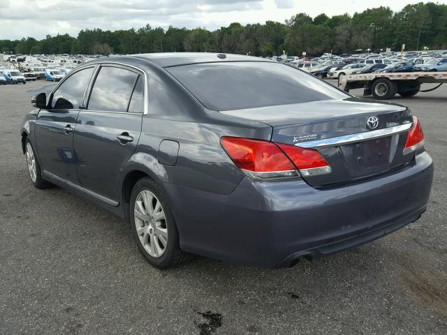 4T1BK3DB8CU447734 - 2012 TOYOTA AVALON BAS GRAY photo 3