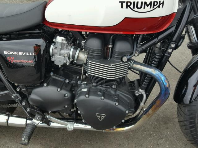 SMT900K12FT698097 - 2015 TRIUMPH MOTORCYCLE BONNEVILLE RED photo 7