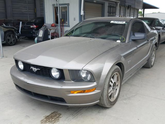 1ZVHT82H155190622 - 2005 FORD MUSTANG GT SILVER photo 2