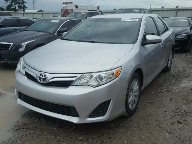 4T4BF1FK3CR171068 - 2012 TOYOTA CAMRY BASE SILVER photo 2