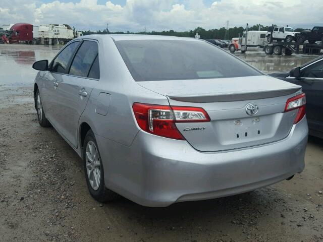 4T4BF1FK3CR171068 - 2012 TOYOTA CAMRY BASE SILVER photo 3