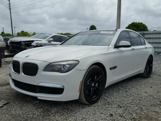 WBAKA8C57ACY35683 - 2010 BMW 750 I WHITE photo 2