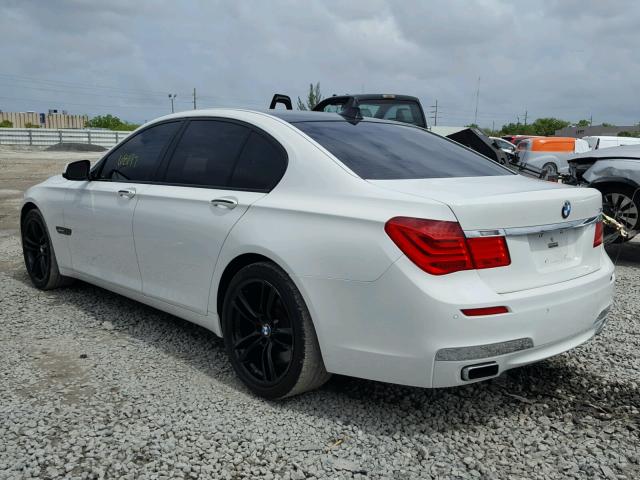 WBAKA8C57ACY35683 - 2010 BMW 750 I WHITE photo 3