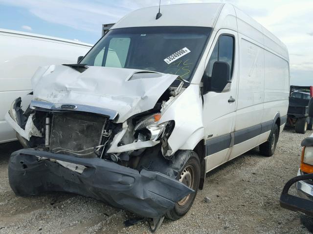 WDYPE845475201390 - 2007 FREIGHTLINER SPRINTER 2 WHITE photo 2