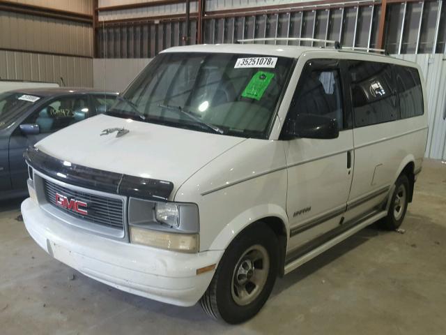 1GKDM19WXVB523240 - 1997 GMC SAFARI XT WHITE photo 2