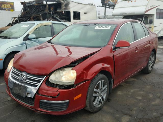 3VWSF71K76M835337 - 2006 VOLKSWAGEN JETTA 2.5 RED photo 2