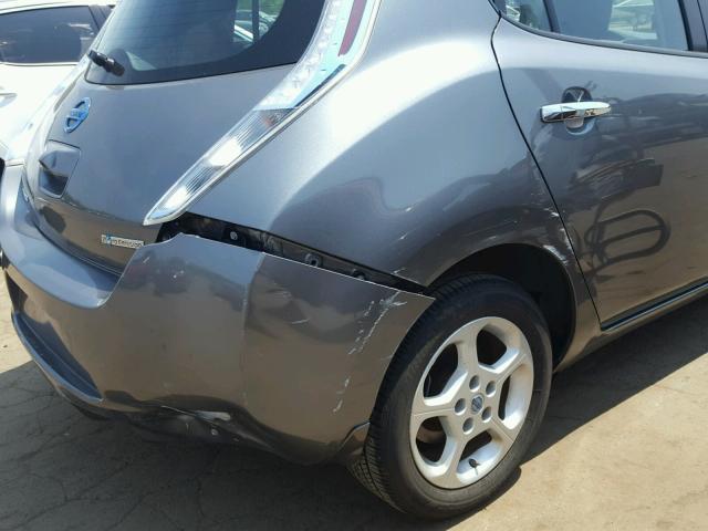 1N4AZ0CP9EC332940 - 2014 NISSAN LEAF S GRAY photo 9